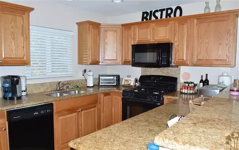 44784 Windsor Dr, Indio, CA 92201 photo 4