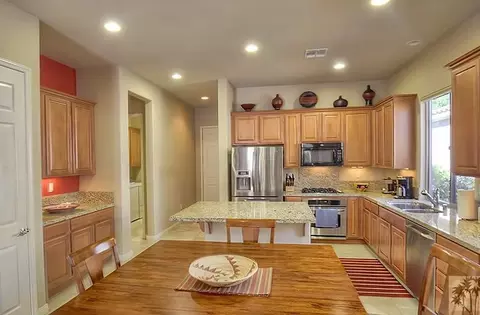 81639 Avenida Contento, Indio, CA 92203 photo 2