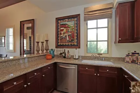 48705 Classic Dr, La Quinta, CA 92253 photo 9