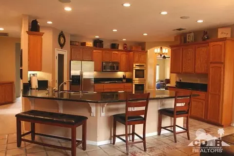 37220 View Dr, Yucaipa, CA 92399 photo 10