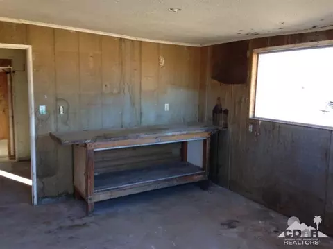 55455 Mikiska Blvd, Landers, CA 92285 photo 13