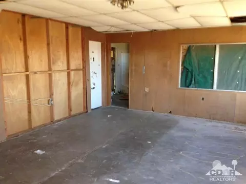 55455 Mikiska Blvd, Landers, CA 92285 photo 11