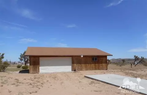 57980 Junipero, Yucca Valley, CA 92284 photo 2