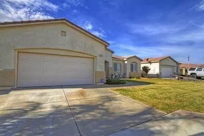 80825 Sunglow Ct, Indio, CA 92201 photo 2