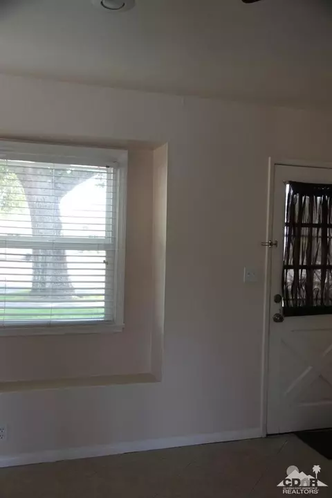 913 E Lugonia Ave, Redlands, CA 92374 photo 5