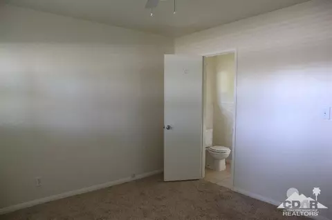 913 E Lugonia Ave, Redlands, CA 92374 photo 21