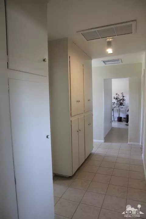 913 E Lugonia Ave, Redlands, CA 92374 photo 26