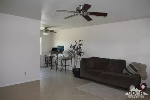 913 E Lugonia Ave, Redlands, CA 92374 photo 3