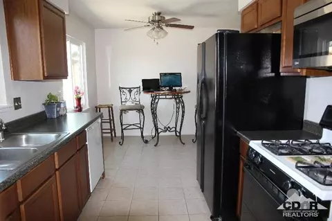 913 E Lugonia Ave, Redlands, CA 92374 photo 10