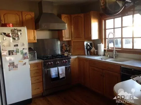 78 E Gilman St, Banning, CA 92220 photo 2