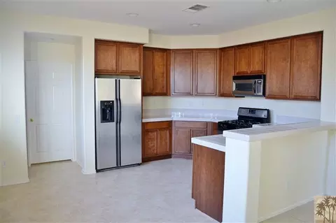 80472 Whitehaven Dr, Indio, CA 92203 photo 2