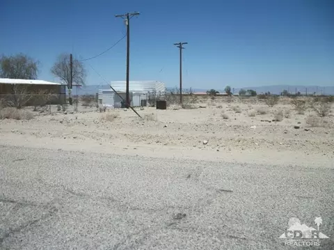 2364 Fullerton Ave, Salton City, CA 92274 photo 2