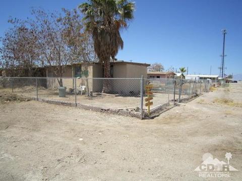 2163 2nd Ave, Bombay Beach, CA 92257 photo 2