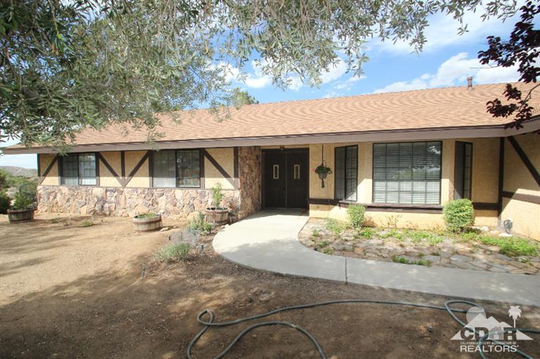 8799 San Diego Dr, Yucca Valley, CA 92284 photo 1