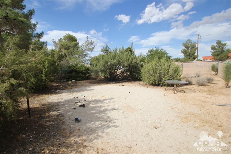 8799 San Diego Dr, Yucca Valley, CA 92284 photo 32