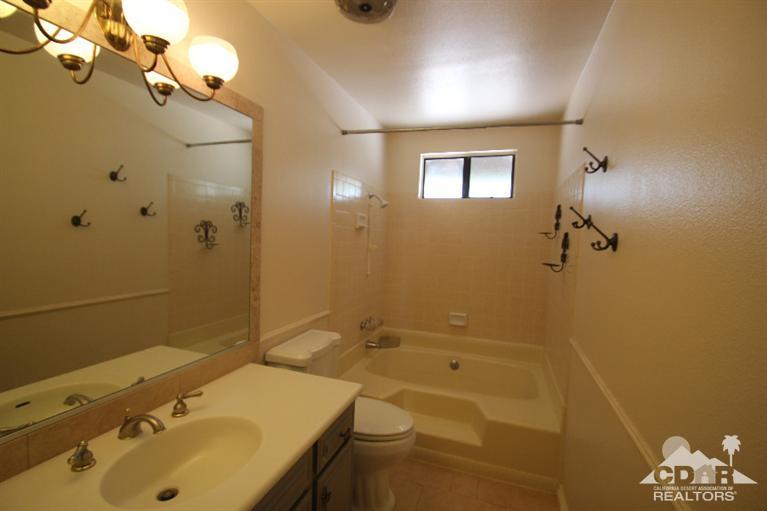 8799 San Diego Dr, Yucca Valley, CA 92284 photo 5