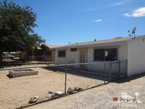 6286 Ronald Dr, Yucca Valley, CA 92284 photo 2
