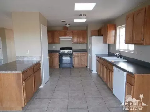 4949 E First St, Joshua Tree, CA 92252 photo 2