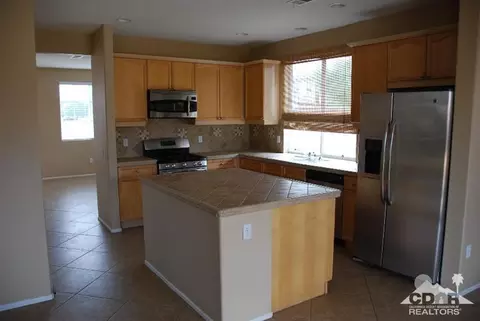 41568 Pescara St, Indio, CA 92203 photo 2