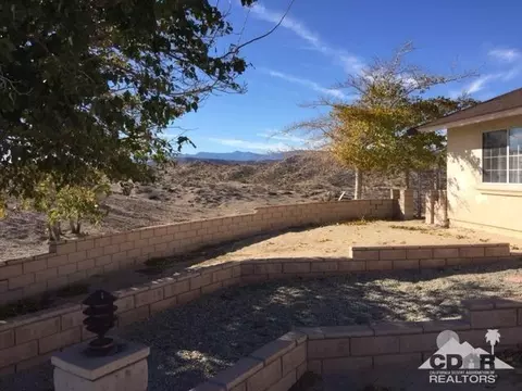 4686 Warren Vista Ave, Yucca Valley, CA 92284 photo 4