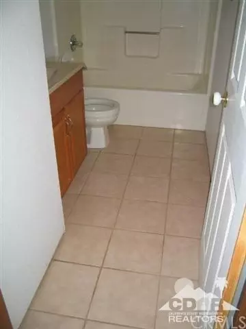 4686 Warren Vista Ave, Yucca Valley, CA 92284 photo 2