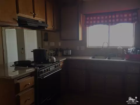 4686 Warren Vista Ave, Yucca Valley, CA 92284 photo 9