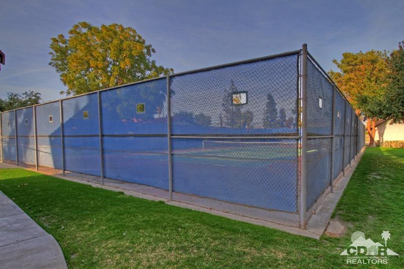 82863 Davis Dr, Indio, CA 92201 photo 2