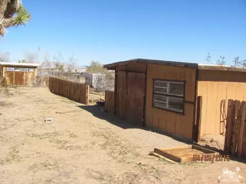 1077 Alta Ave, Landers, CA 92285 photo 8