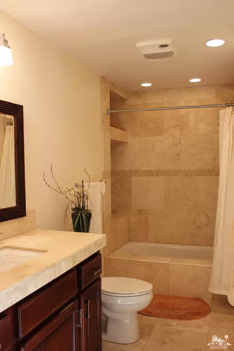 48651 Eisenhower Dr, Indio, CA 92201 photo 3