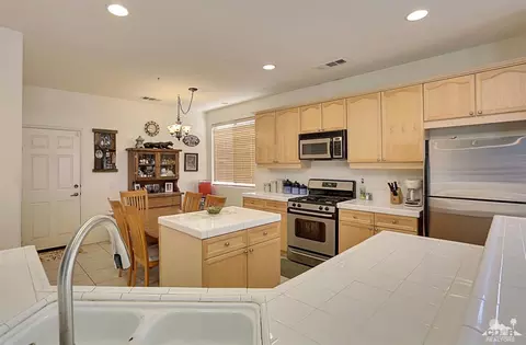 43821 Cape Cod Ct, Indio, CA 92203 photo 12