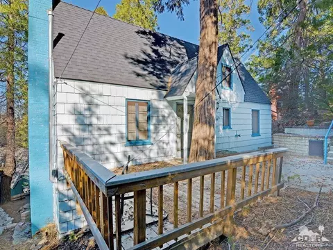 270 Flower Dr, Lake Arrowhead, CA 92352 photo 1