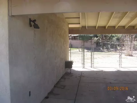 56885 Bonanza Dr, Yucca Valley, CA 92284 photo 3