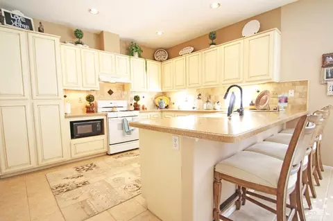 708 Big Spring Dr, Banning, CA 92220 photo 4