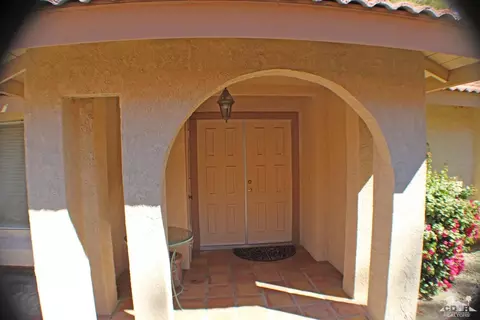 49224 Eisenhower Dr, Indio, CA 92201 photo 2