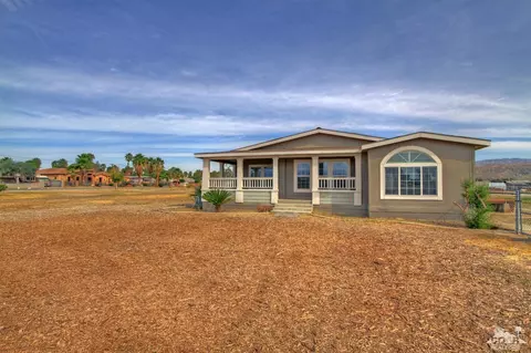 38670 Patrick Dr, Indio, CA 92203 photo 2