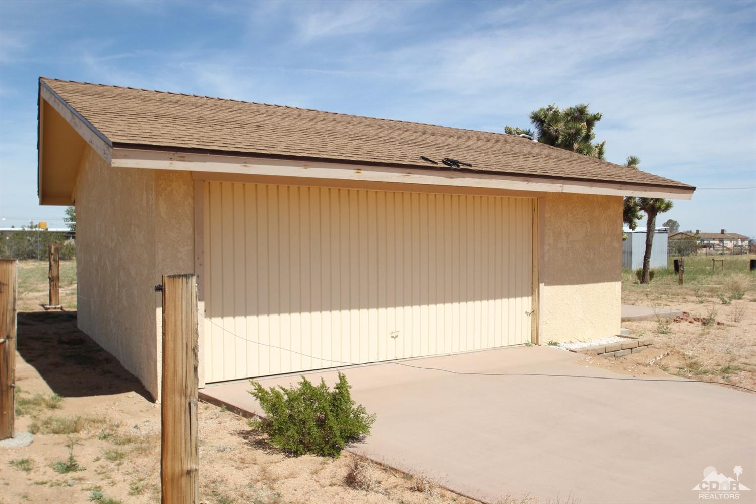 56674 Aberdeen Dr, Yucca Valley, CA 92284 photo 9