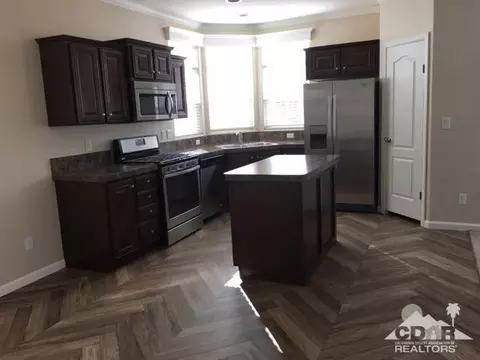 8 Diamond E Dr, Palm Desert, CA 92260 photo 1
