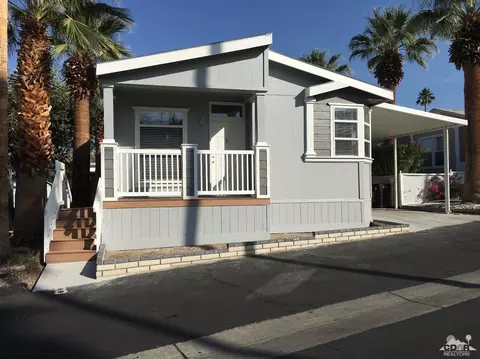 8 Diamond E Dr, Palm Desert, CA 92260 photo 2