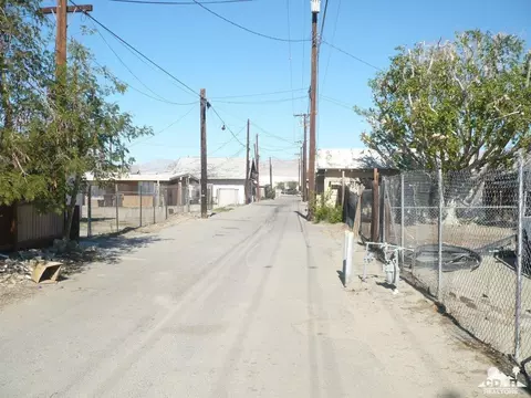 44885 Oasis St, Indio, CA 92201 photo 2