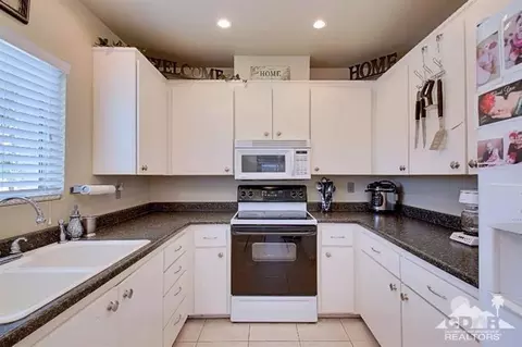 48695 Eisenhower Dr, Indio, CA 92201 photo 8