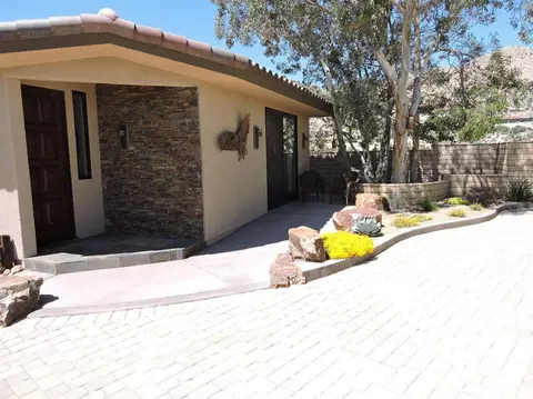 53905 Pinon Dr, Yucca Valley, CA 92284 photo 5
