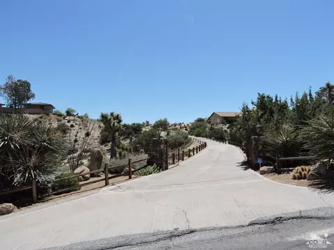 53905 Pinon Dr, Yucca Valley, CA 92284 photo 57