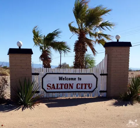 2521 Rodeo Rd, Salton City, CA 92274 photo 1