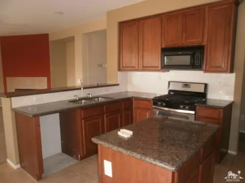 37902 Guildford St, Indio, CA 92203 photo 6
