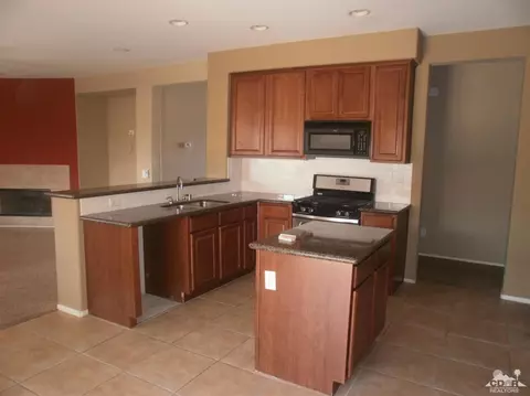 37902 Guildford St, Indio, CA 92203 photo 5