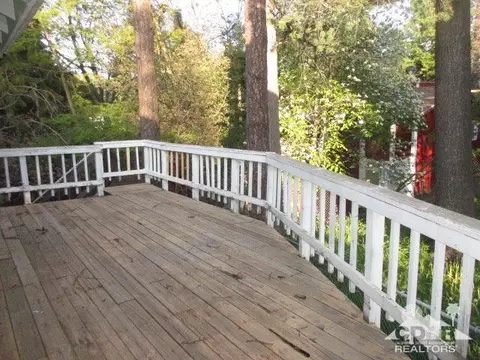 485 Forest Ln, Crestline, CA 92325 photo 2