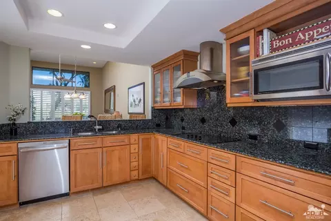 55068 Oak Tree, La Quinta, CA 92253 photo 2