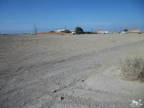 1345 Garfield Ave, Salton City, CA 92274 photo 5