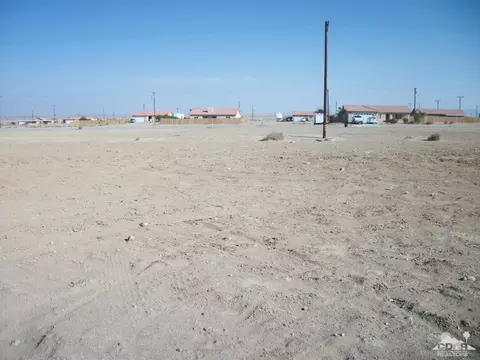 1345 Garfield Ave, Salton City, CA 92274 photo 2