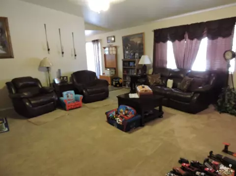 58134 Spring Dr, Yucca Valley, CA 92284 photo 12
